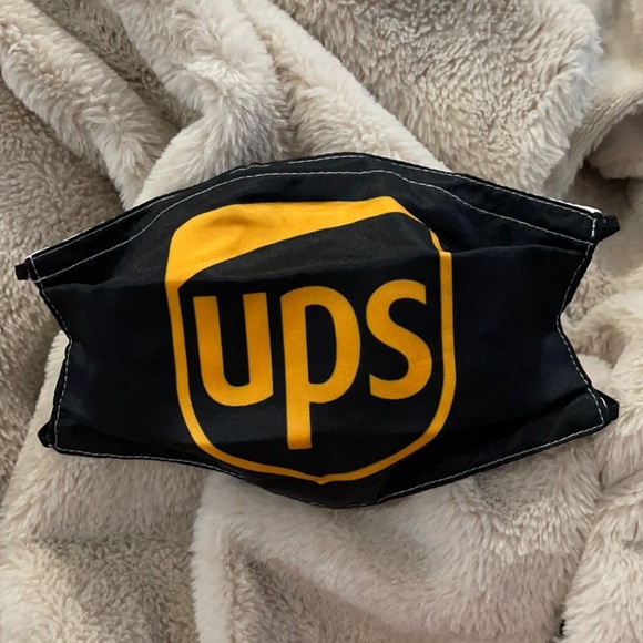 New UPS face mask - Picture 1 of 3